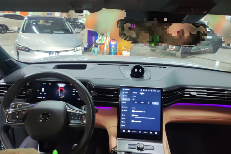 蔚来ES6 2022款 100kWh 性能版中控内饰7002