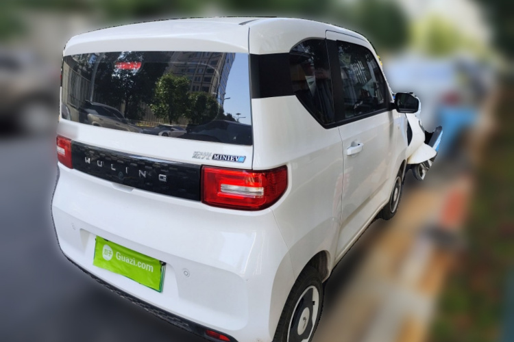 五菱汽车 宏光MINIEV 2022款 自在款 磷酸铁锂车身外观6005