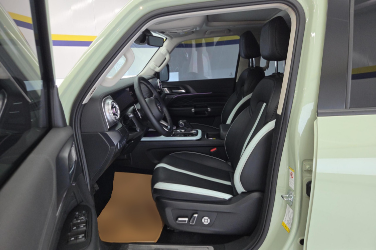 坦克300 2021款 城市版 2.0T 很有型中控内饰19