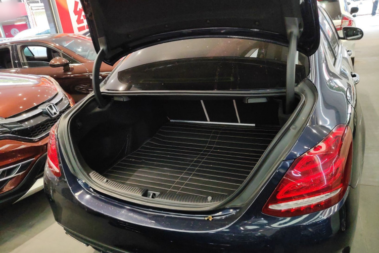 奔驰C级 2015款 C 200 L 运动型局部细节23