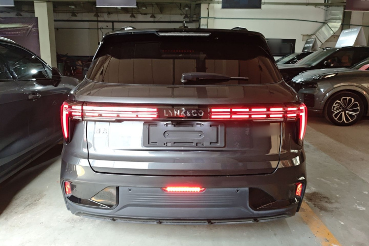 领克01 EM-P 2023款 1.5TD EM-P PM车身外观6004