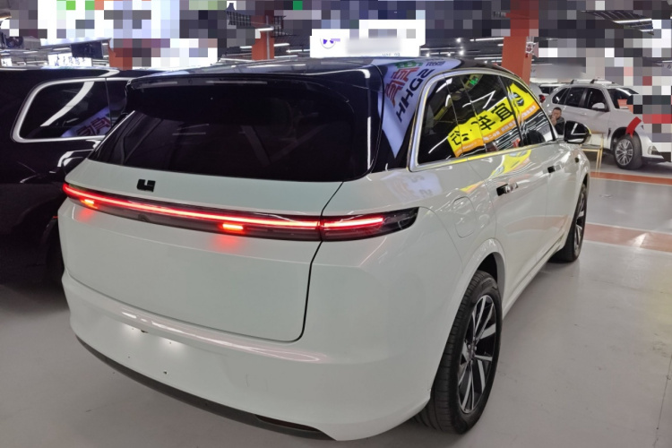 理想汽车 理想L7 2023款 Air车身外观7