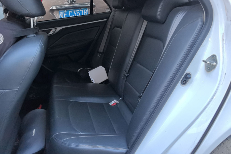 吉利汽车 远景 2020款 1.5L CVT超值版中控内饰7004