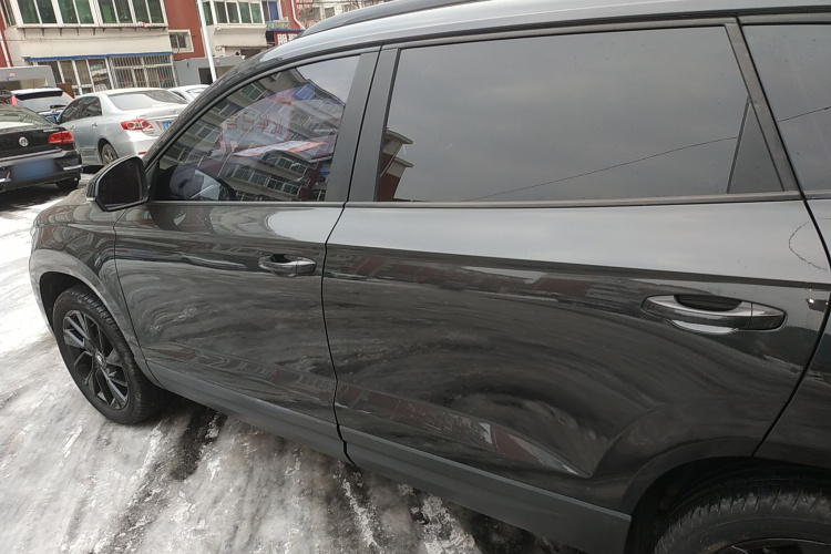 捷达VS7 2021款 黑锋版 1.4T 自动悦享版车身外观4