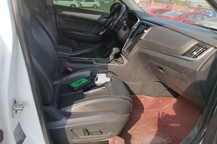 荣威RX5 2016款 20T 两驱自动互联网智享版局部细节41