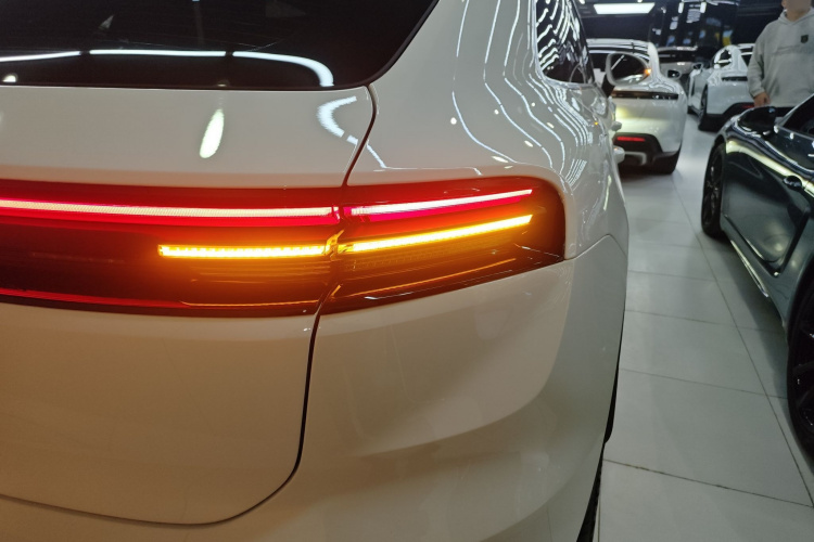 保时捷 Macan新能源 2024款 Macan 长续航版车身外观9