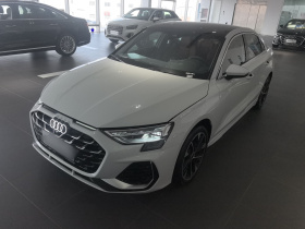 奥迪A3 2025款 A3L Limousine 35TFSI 飞驰尊享型