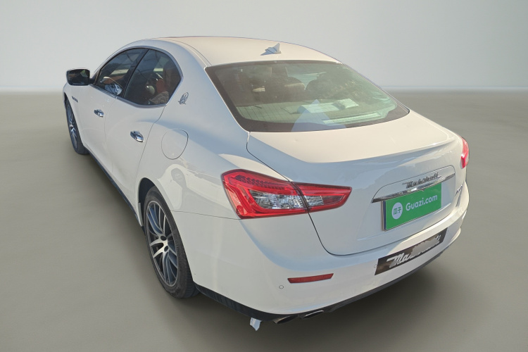 玛莎拉蒂 Ghibli 2014款 3.0T 标准版车身外观5