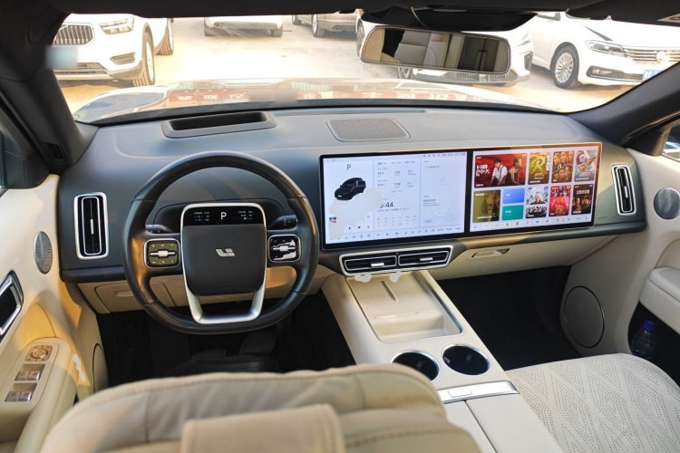 理想汽车 理想L8 2023款 Pro中控内饰12