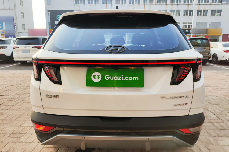 现代 2023款 途胜L 1.5T 自动两驱DLX豪华版车身外观6