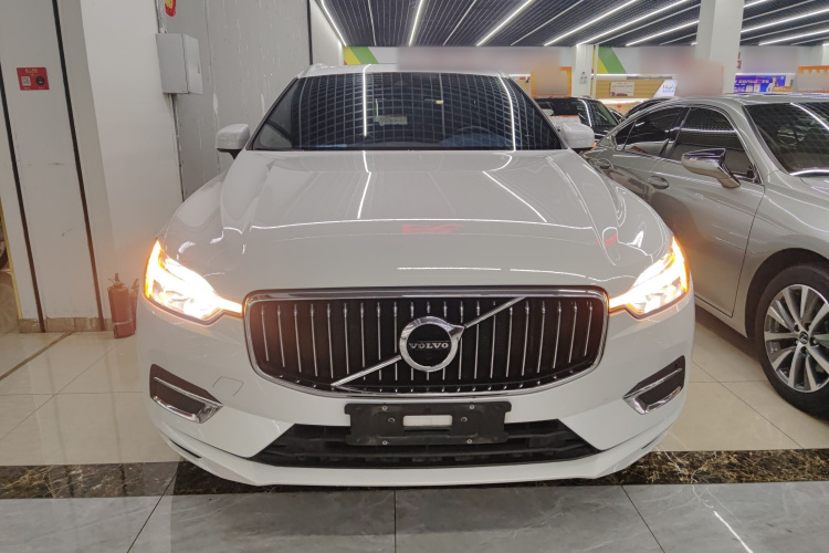 沃尔沃XC60 2021款 T5 四驱智远豪华版车身外观2