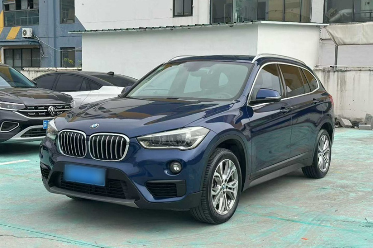 宝马X1 2019款 sDrive20Li 领先型车身外观1