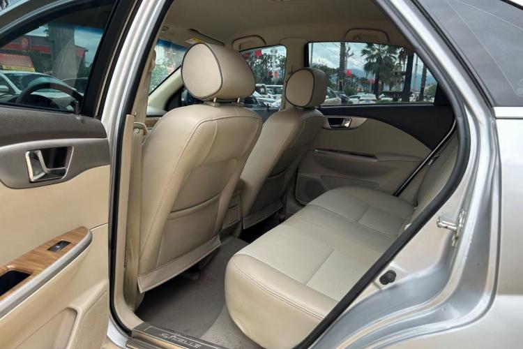 别克 凯越 2015款 1.5L 自动经典型中控内饰7002