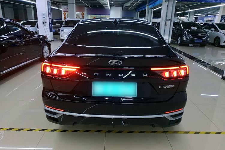 福特 蒙迪欧 2023款 EcoBoost 180 舒雅型车身外观6004