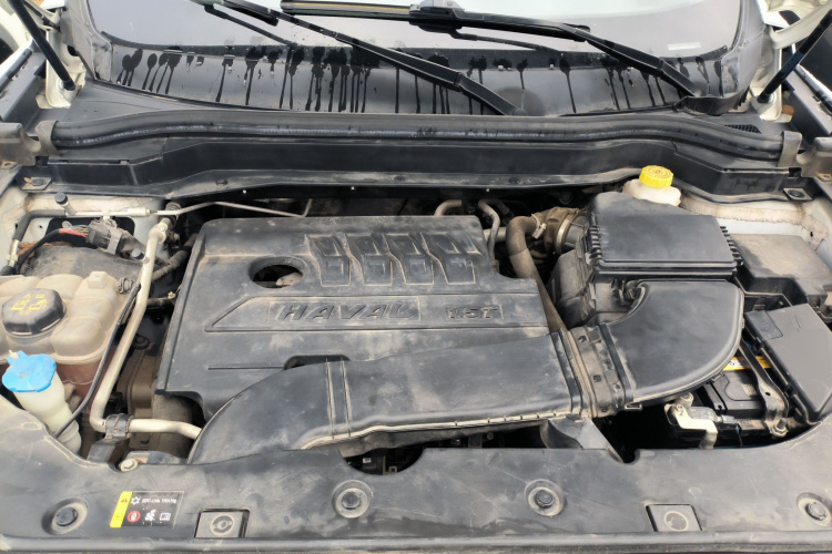 哈弗H6 2021款 1.5T 自动冠军版机舱底盘24