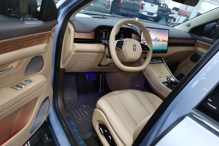 鸿蒙智行 问界M7 2024款 1.5T 后驱Plus版 5座中控内饰7003