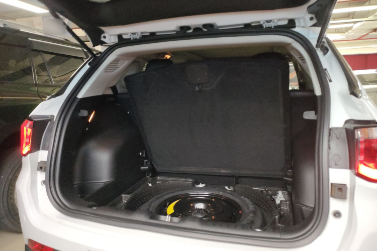 Jeep 指南者 2020款 220T 自动精英版局部细节23