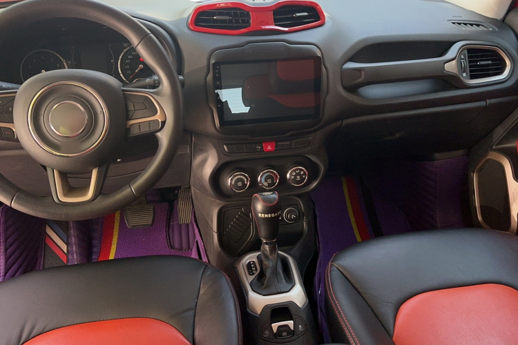 Jeep 自由侠 2016款 1.4T 自动高能版中控内饰7006