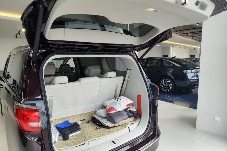 别克GL8 2018款 28T Avenir艾维亚 国VI局部细节23