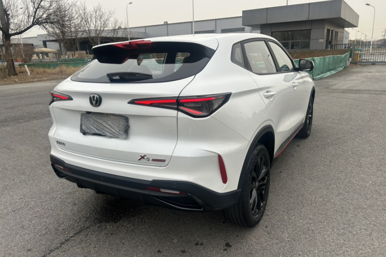 长安X5 PLUS 2026款 第二代 1.5T 超越PRO车身外观6009