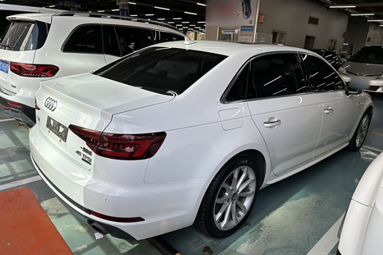 奥迪A4L 2018款 30周年年型 45 TFSI quattro 个性运动版车身外观6004