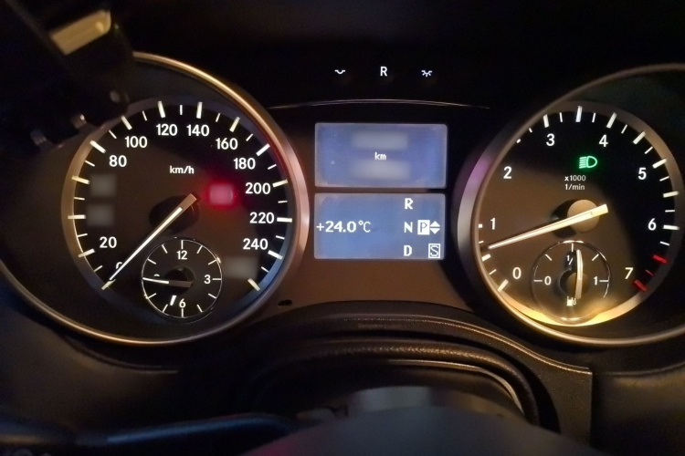 奔驰GL级 2011款 GL 450 尊贵型 Grand Edition局部细节14