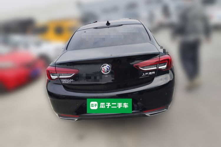 别克 君威 2023款 552T 智享型车身外观6