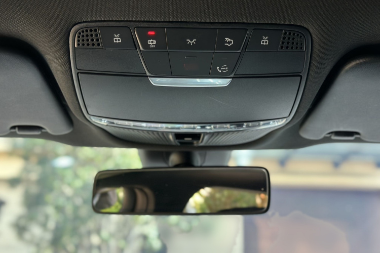 奔驰GLC 2020款 改款 GLC 260 L 4MATIC 豪华型中控内饰7010