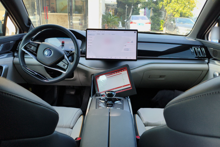 比亚迪 唐新能源 2024款 EV 冠军版 730KM 尊享型中控内饰12