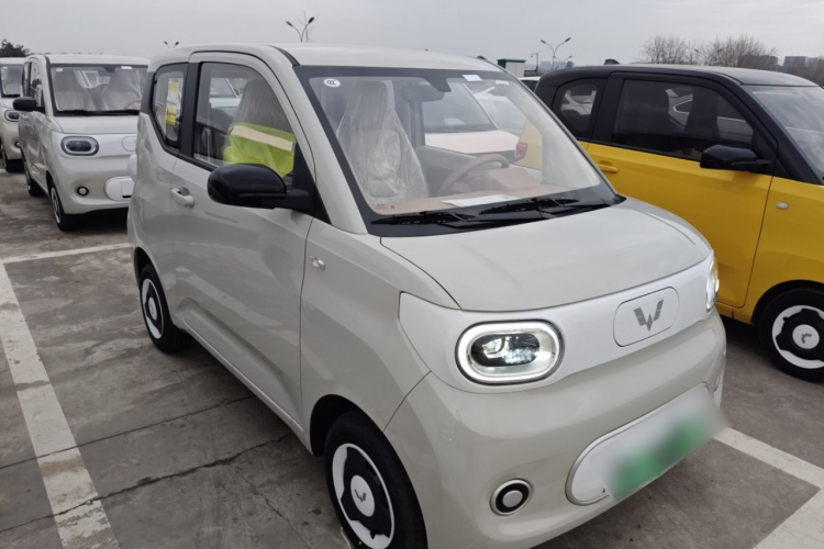 五菱汽车 宏光MINIEV 2024款 第三代 215km 青春版车身外观3