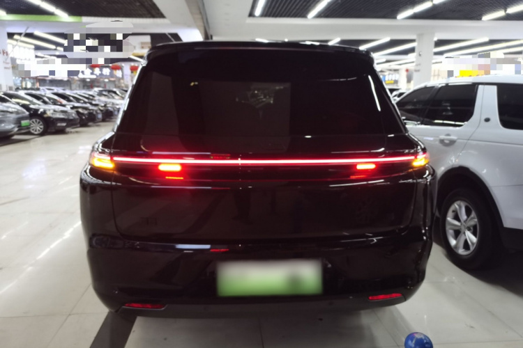 理想汽车 理想L8 2023款 Pro车身外观6