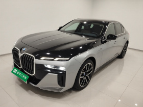 宝马i7 2023款 eDrive50L 领先M运动套装