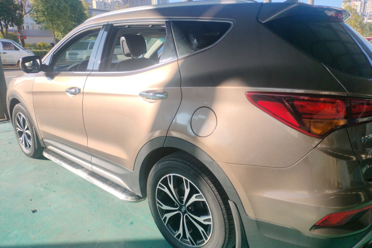 现代 胜达 2017款 2.0T 自动四驱智能型 7座车身外观4