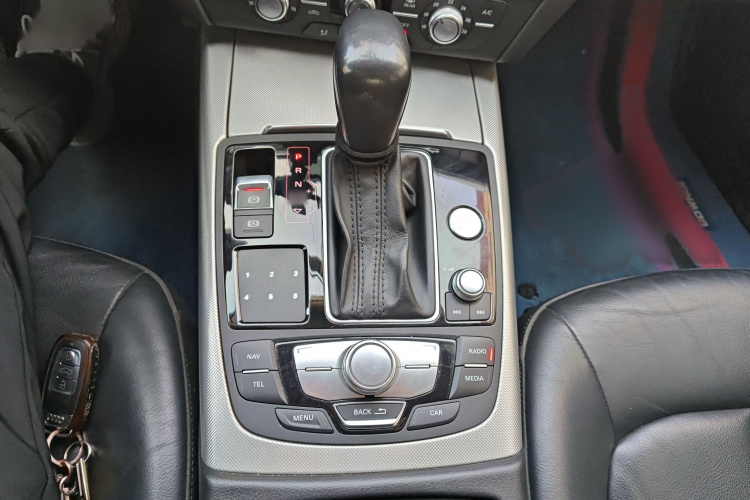 奥迪A6L 2018款 30周年年型 35 TFSI 时尚型局部细节18