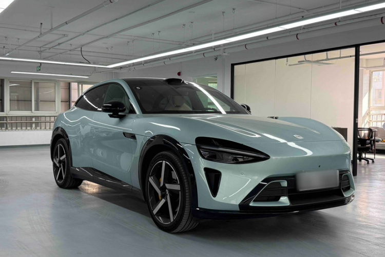 小米汽车 小米YU7 2025款 超长续航高性能四驱Max版车身外观6001