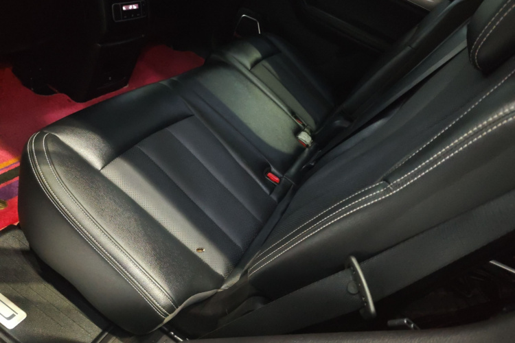 比亚迪 唐 2019款 2.0T 自动智联尊贵型 7座 国VI中控内饰7004