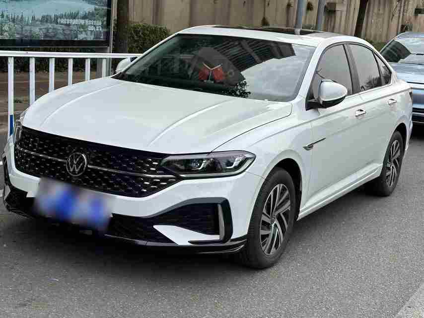 南京二手大众朗逸2024款，家用代步油耗低到多少？