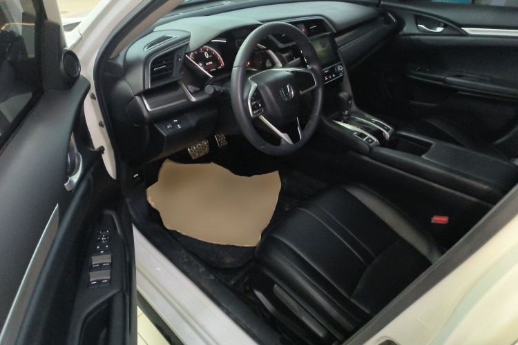 本田 思域 2019款 220TURBO CVT燃动版 国VI中控内饰20