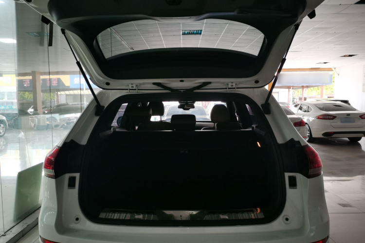 哈弗H6 2017款 红标 2.0T 自动两驱智尚型机舱底盘23