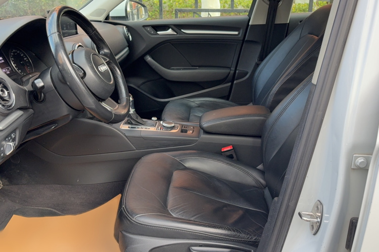 奥迪A3 2016款 Limousine 35 TFSI 进取型局部细节19