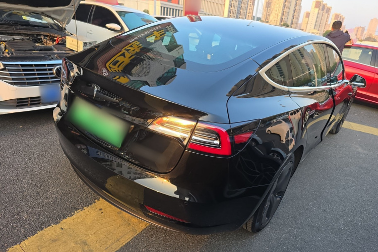 特斯拉 Model 3 2020款 改款 标准续航后驱升级版车身外观7