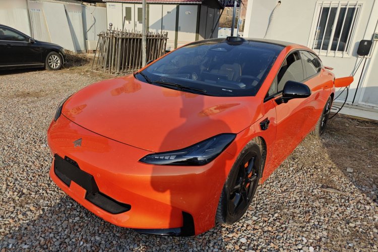 昊铂GT 2023款 710后驱超充Max版车身外观1