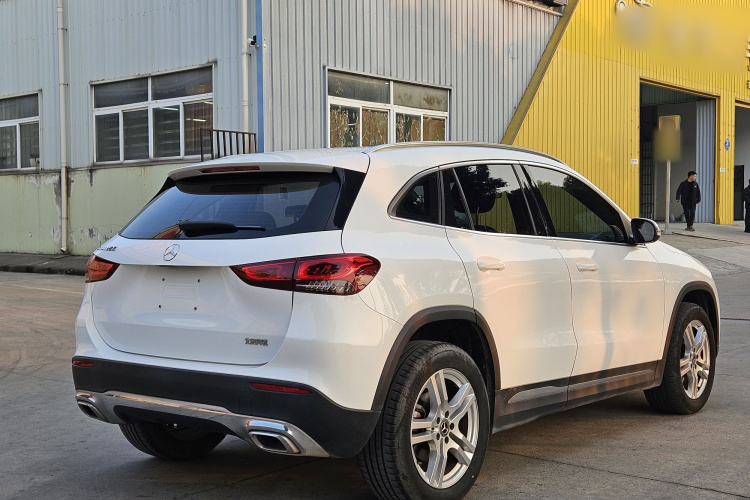 奔驰GLA 2022款 改款二 GLA 200车身外观6005