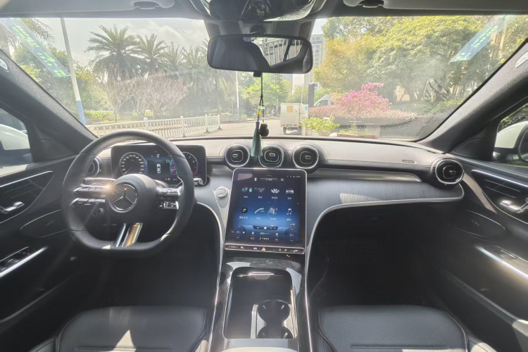 奔驰C级 2022款 改款 C 200 L 运动版中控内饰7001