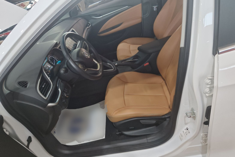 别克 英朗 2018款 18T 自动旗舰型中控内饰19