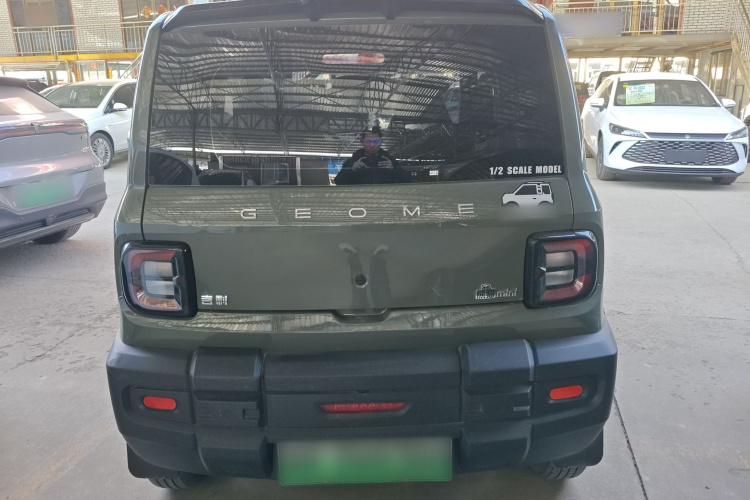 吉利银河 2025款 210km 熊猫骑士车身外观6004