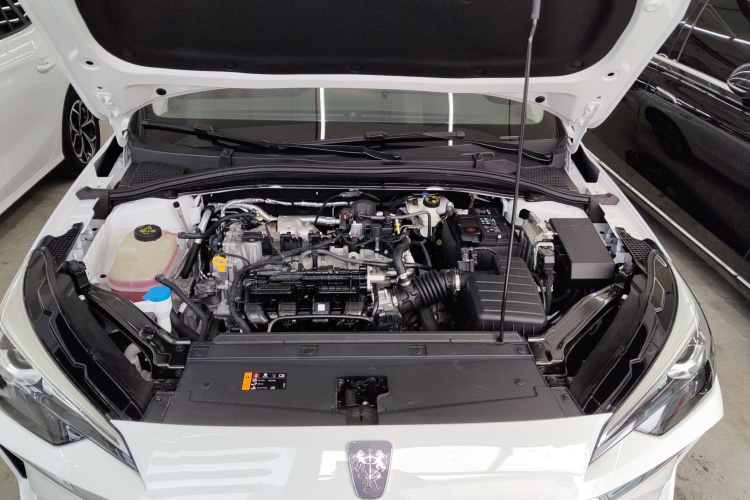 荣威i5 2024款 1.5L CVT尊荣版机舱底盘24