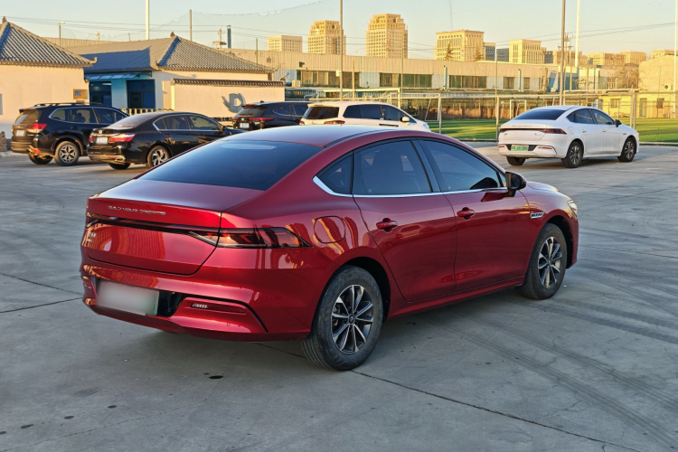 比亚迪 秦PLUS 2023款 冠军版 DM-i 55KM领先型车身外观6007