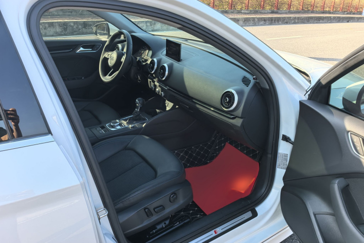 奥迪A3 2020款 Limousine 35 TFSI 时尚型 国VI中控内饰7009