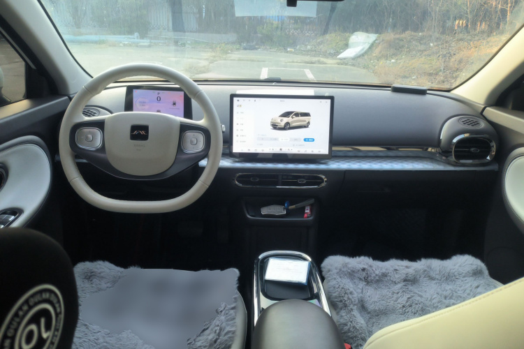 江淮钇为 钇为3 2024款 挚爱版 330km Air中控内饰12